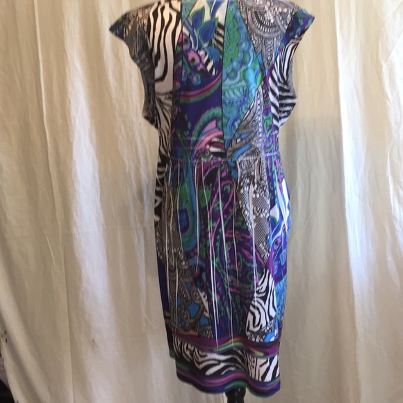 Cover up - Picture 3 of 8